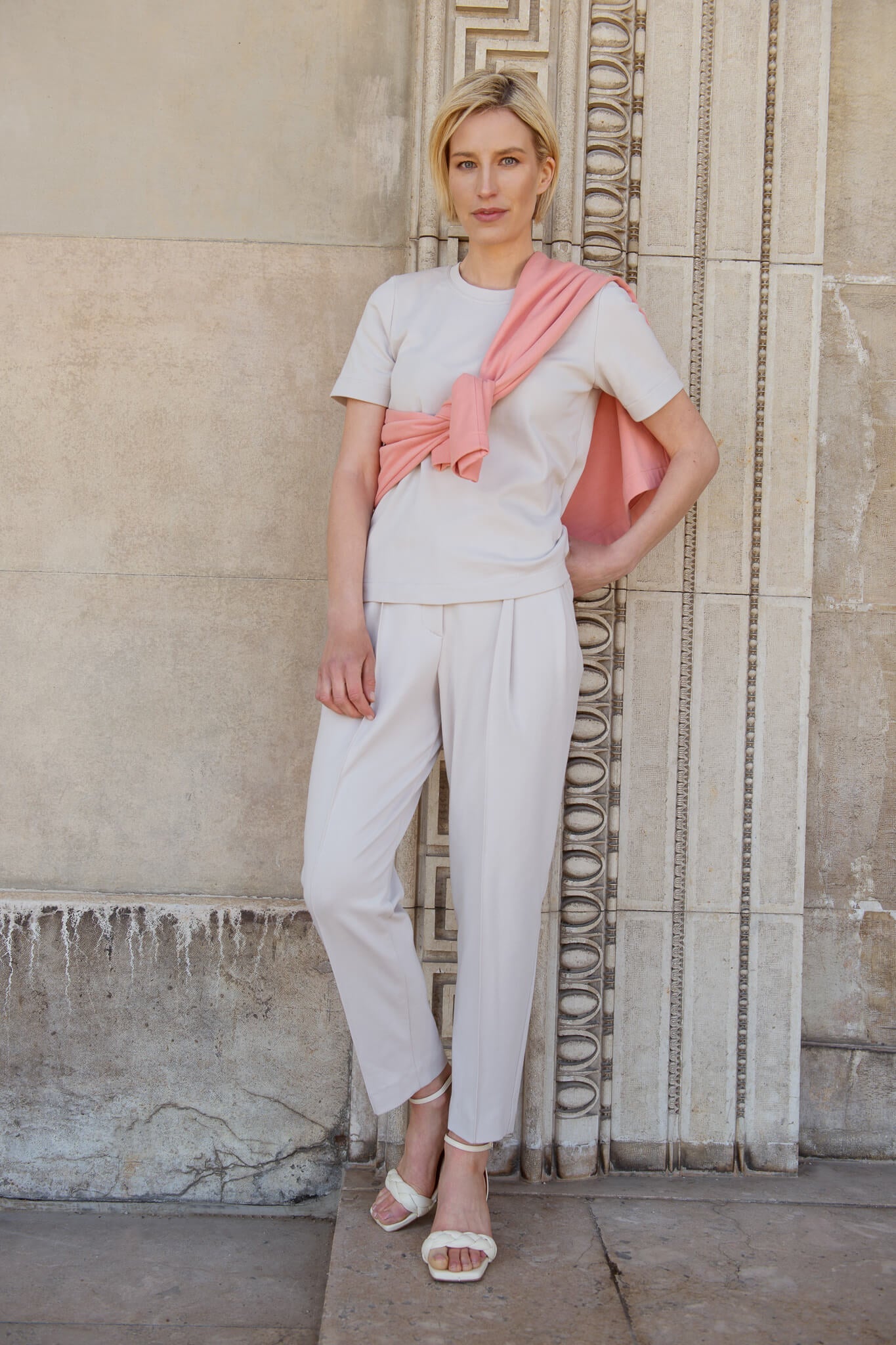 Fair Fashion Highlight: Baumwollhose mit hoher Taille in Easy Grey von SETERY für umweltbewusste Käufer.