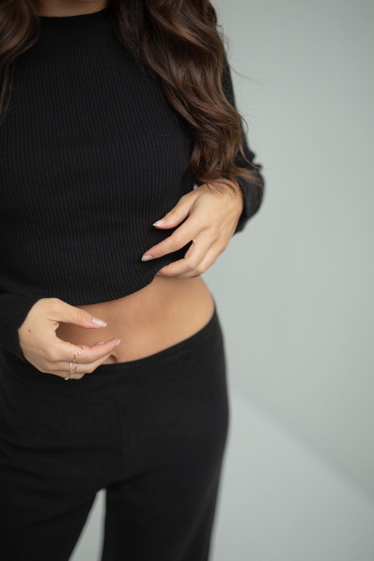 MARENIKA - Nachhaltiges Langarm Crop-Top aus Bio-Baumwolle - Schwarz