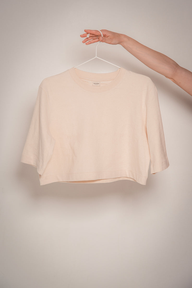 MARENIKA - Nachhaltiges Crop-Top mit lockerem Schnitt - Sand