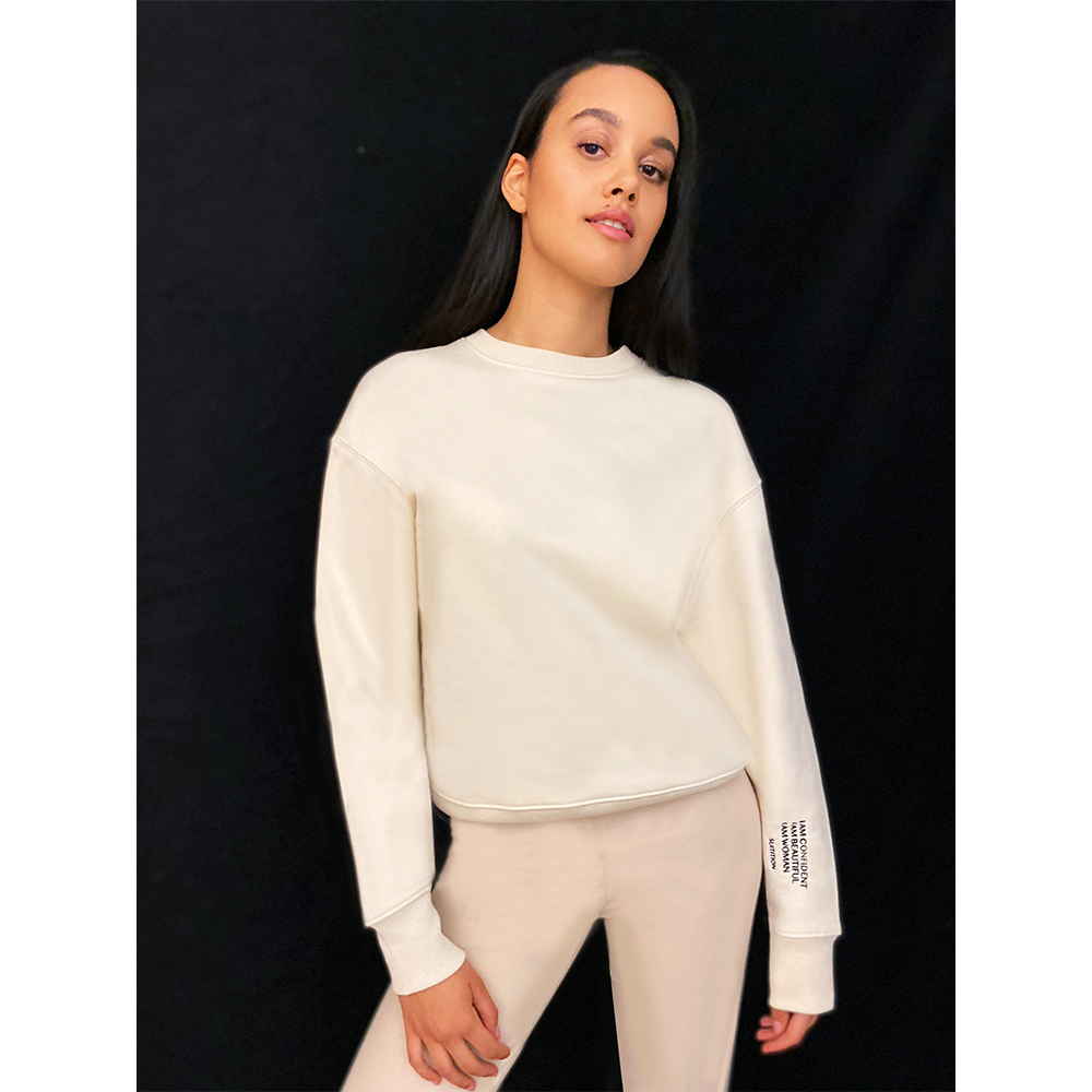 Nachhaltiger nudefarbener Sweatshirt von SUITITION, Slow Fashion, ethisch hergestellte Mode