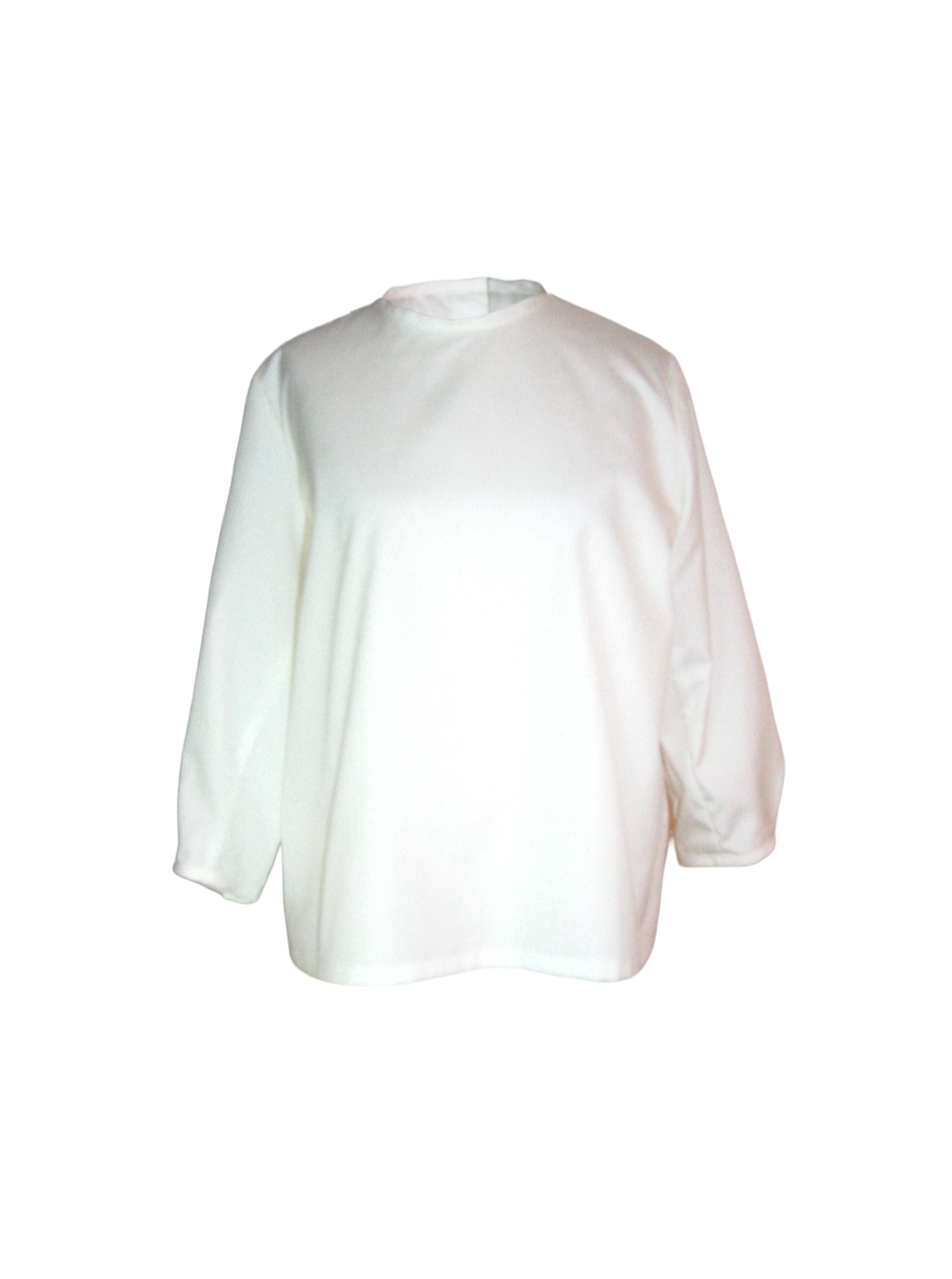 Hochwertige, nachhaltig produzierte Bluse mit Rückendetails in Off-White von limo für Slow Fashion Enthusiasten.